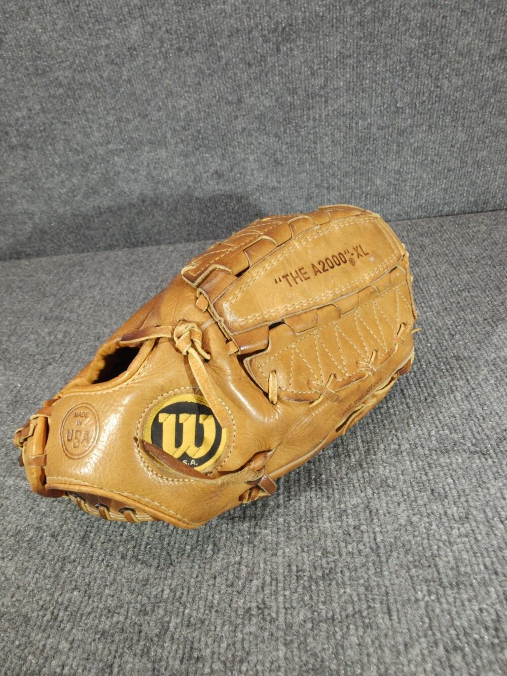 Wilson The A2000 XL Leather Baseball Glove Made In The USA Dual Hinge RHT